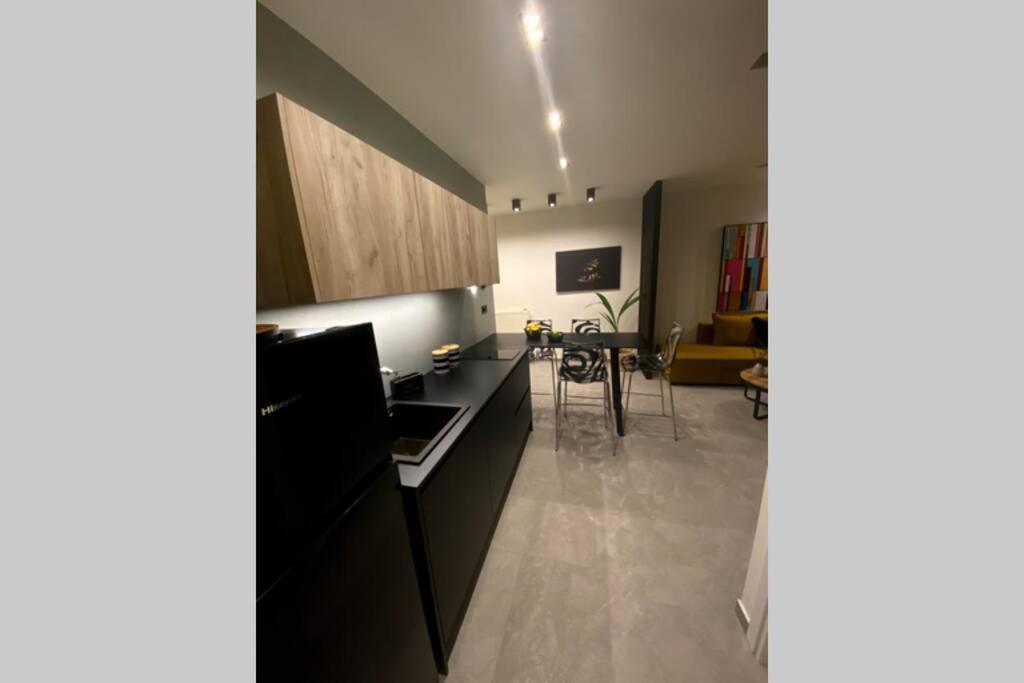 Vyron 1 Elegance Apartment Nea Michaniona Exterior foto