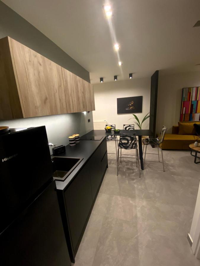 Vyron 1 Elegance Apartment Nea Michaniona Exterior foto