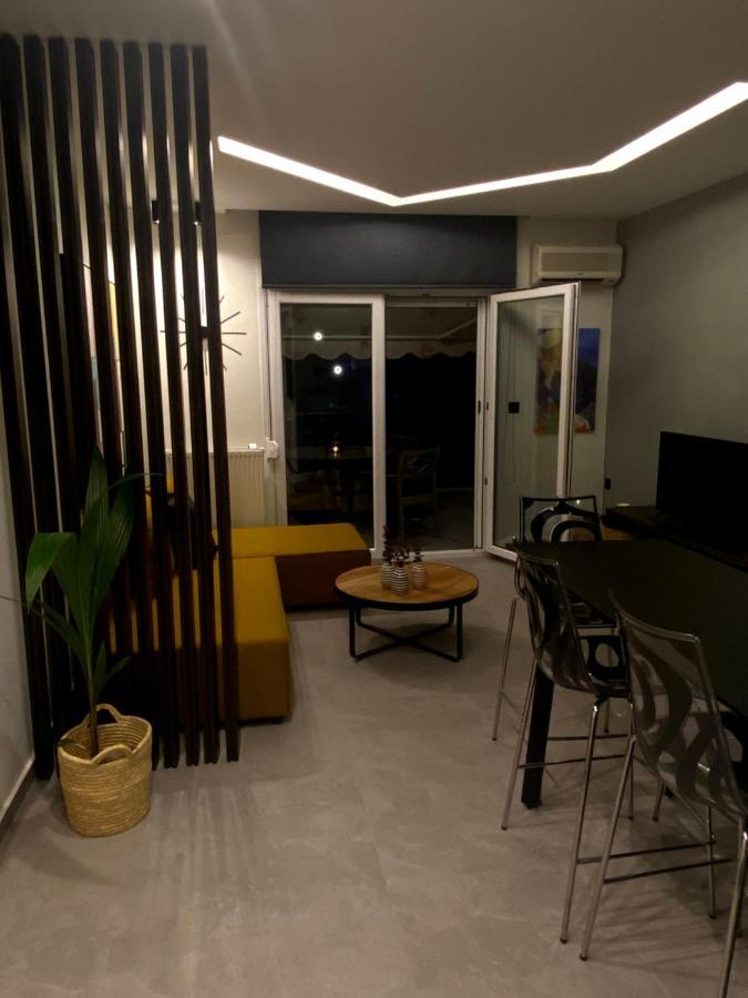 Vyron 1 Elegance Apartment Nea Michaniona Exterior foto