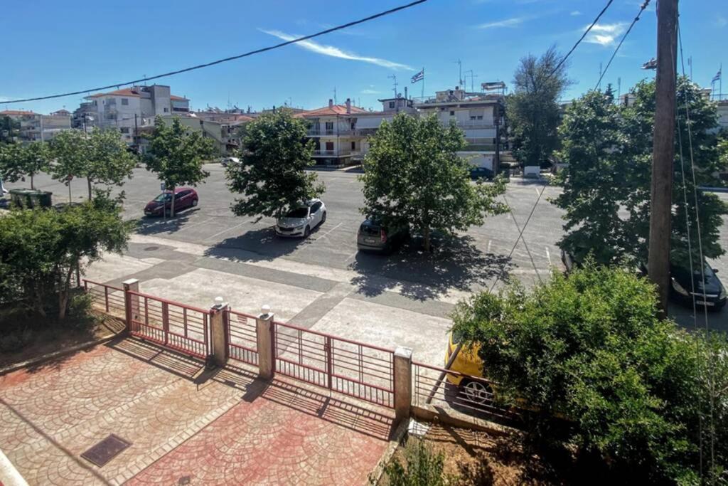 Vyron 1 Elegance Apartment Nea Michaniona Exterior foto